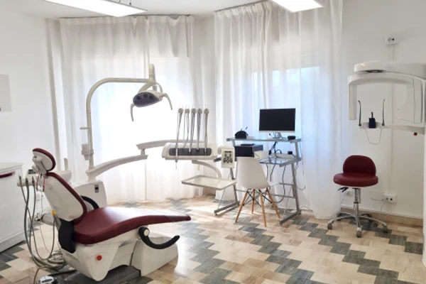 Smile Dental - Studio Dentistico a Sestu - Studio 1